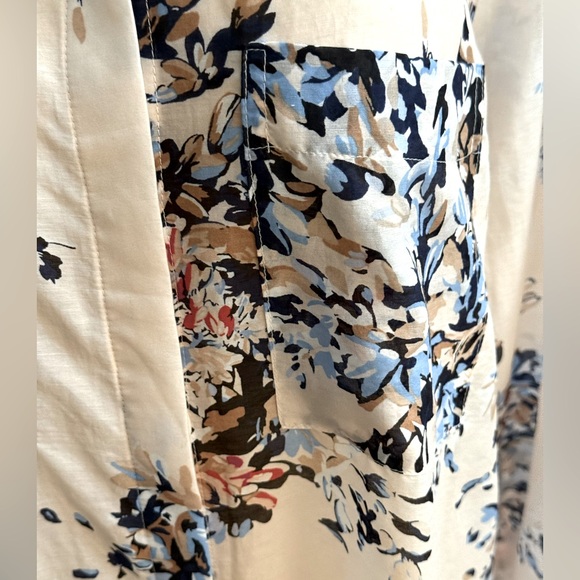 WHBM Floral button down blouse - Picture 3 of 12